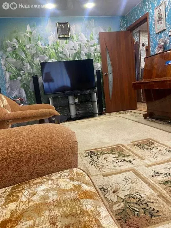 3-комнатная квартира: Усть-Илимск, улица Булгакова, 4 (60.1 м) - Фото 1