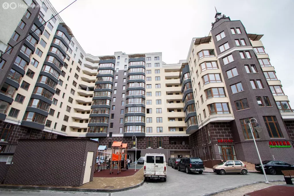 3-комнатная квартира: Калининград, улица Космонавта Леонова, 47 (115 ... - Фото 1