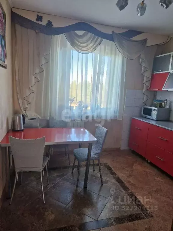 2-к кв. Ямало-Ненецкий АО, Муравленко ул. 70 лет Октября, 1 (50.7 м) - Фото 1