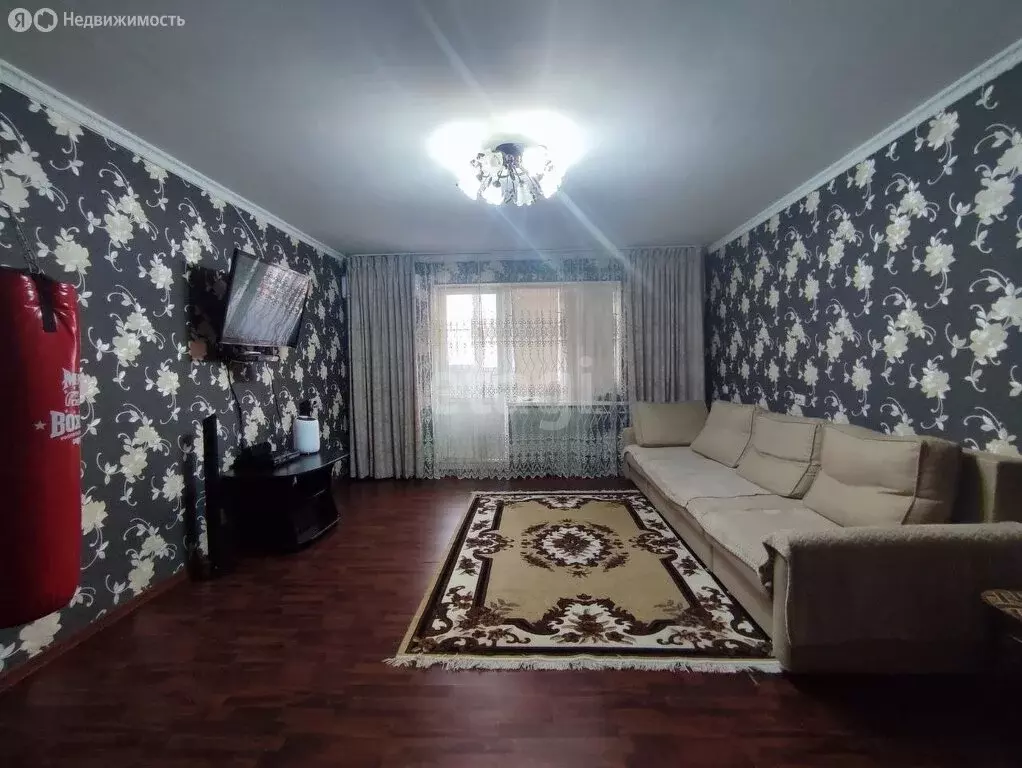 4-комнатная квартира: Прохладный, улица Карла Маркса, 2/1 (83.2 м) - Фото 1