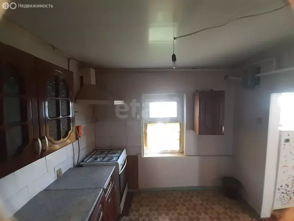 Дом в Балашов, улица Молодой Гвардии (50 м) - Фото 1