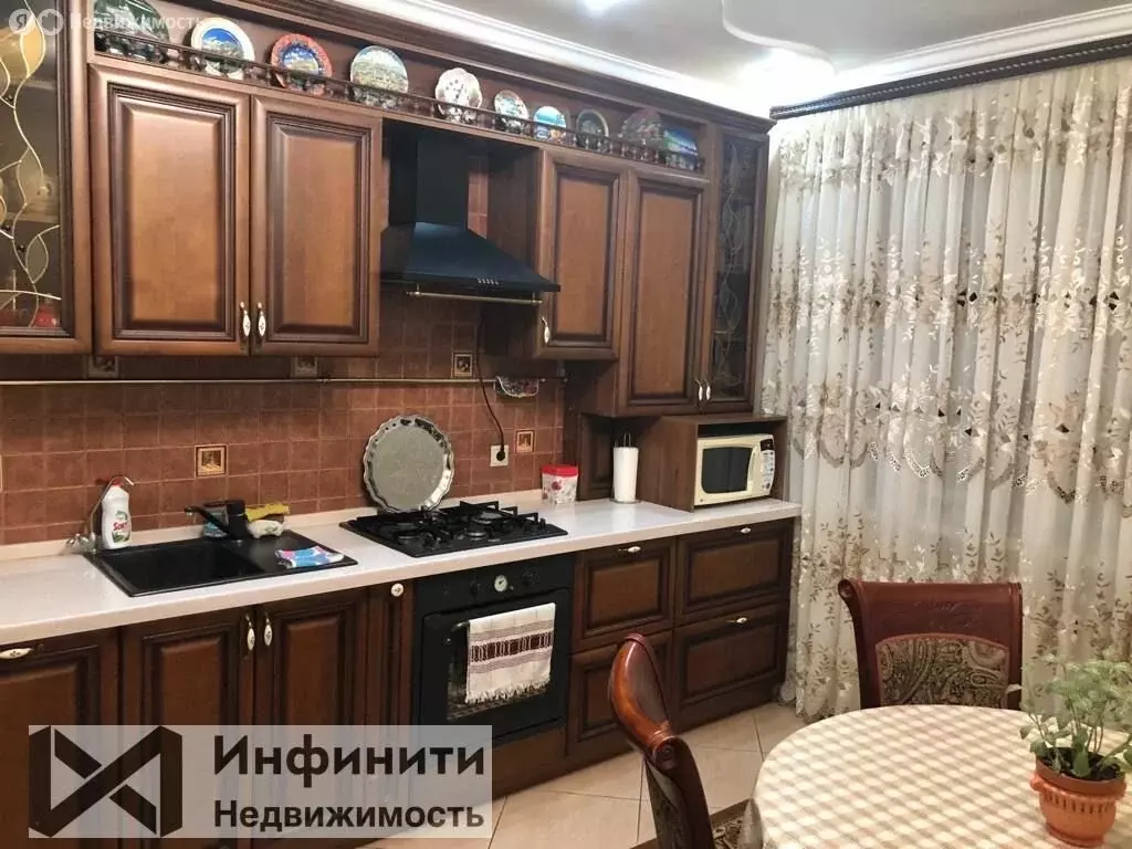 Дом в Ставрополь, улица Некрасова (245 м) - Фото 1