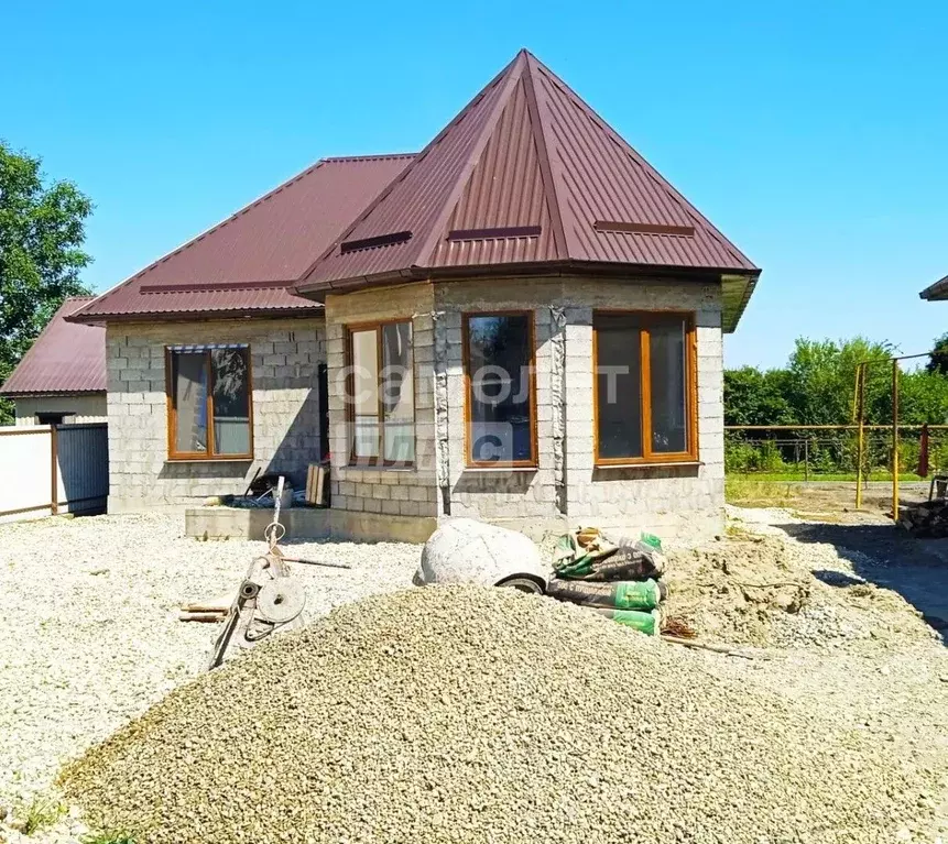 Дом в Краснодарский край, Абинск ул. Чкалова (92 м) - Фото 0