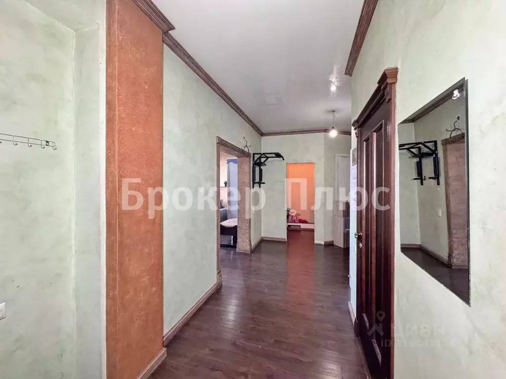 4-к кв. Хакасия, Абакан ул. Стофато, 5Д (118.0 м) - Фото 0