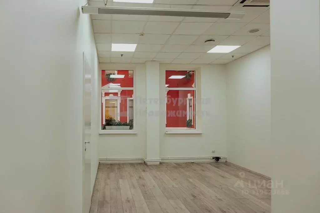 Офис в Санкт-Петербург 3-я Васильевского острова линия, 60 (95 м) - Фото 1