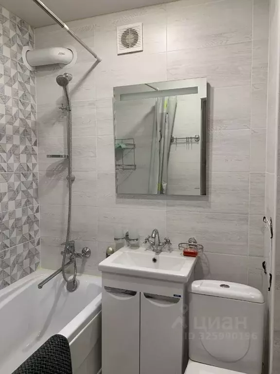 2-к кв. Ставропольский край, Кисловодск ул. Андрея Губина, 9 (36.1 м) - Фото 1