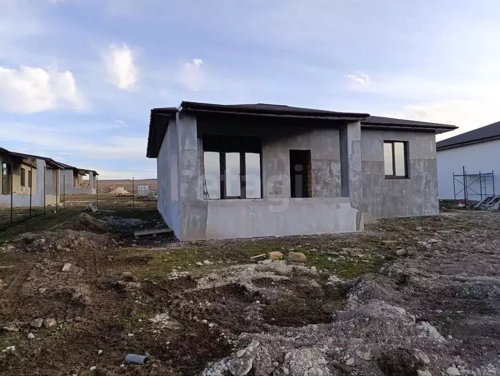 Дом в Крым, Симферопольский район, с. Чистенькое  (130 м) - Фото 1