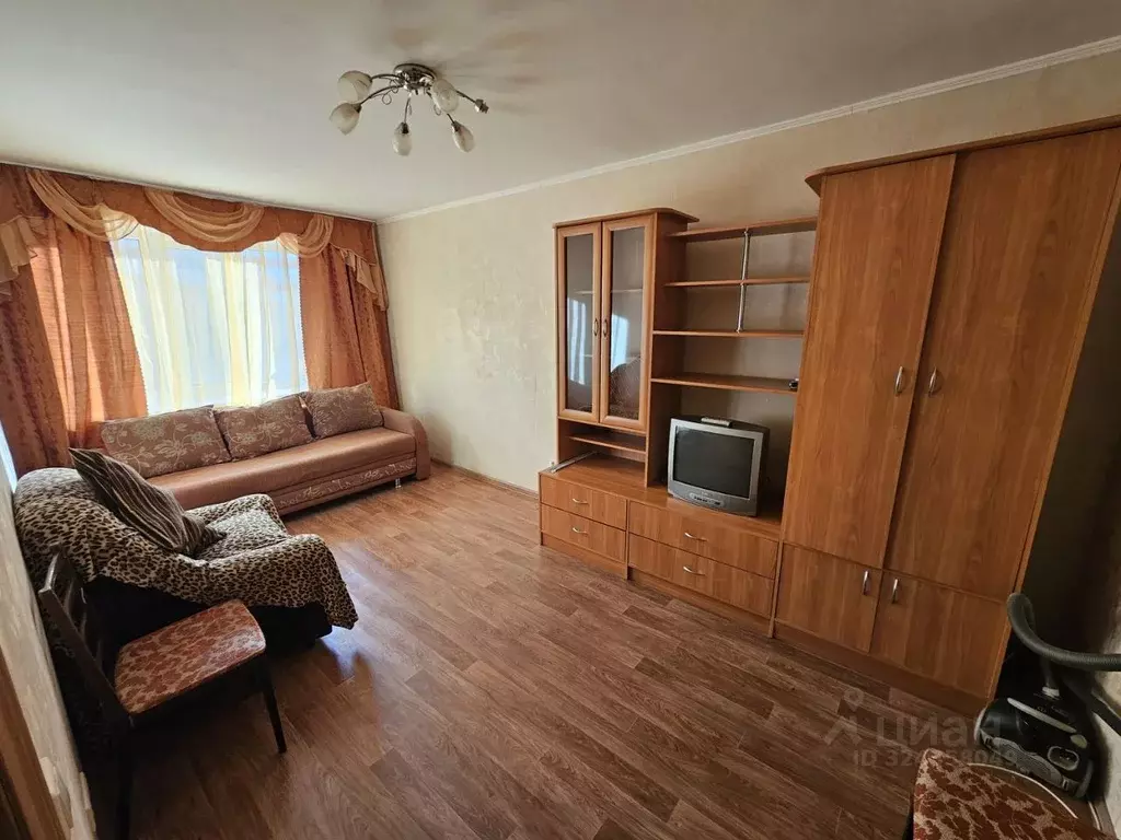 1-к кв. Омская область, Омск просп. Космический, 16 (30.0 м) - Фото 1