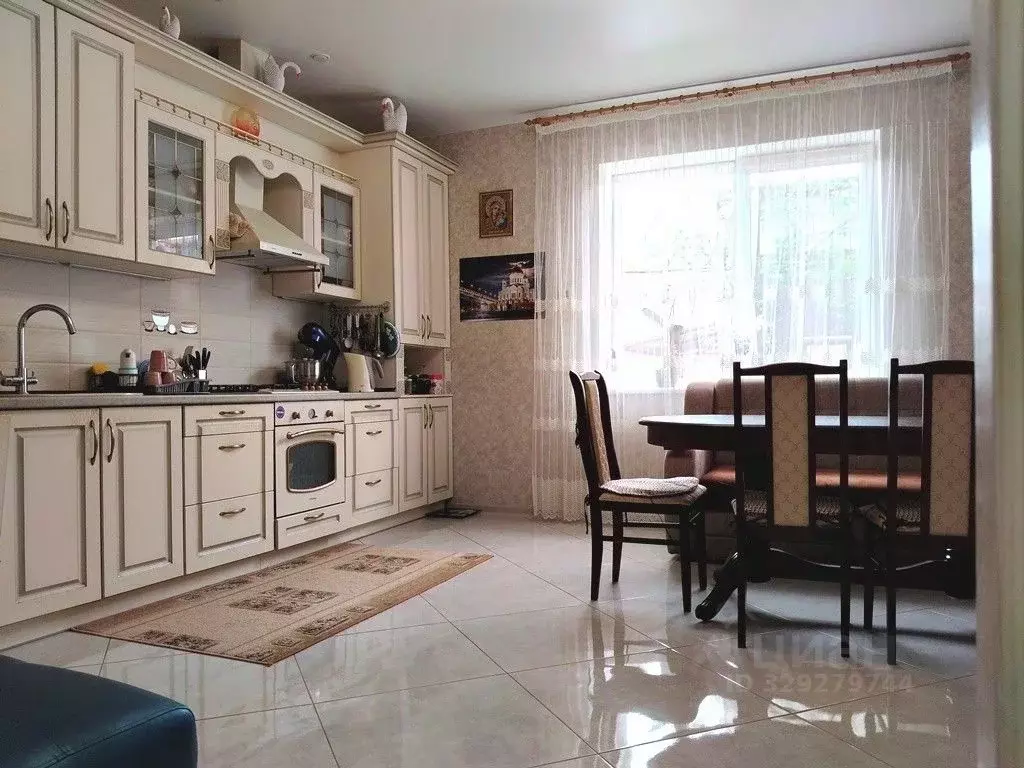 Дом в Крым, Бахчисарайский район, с. Угловое ул. Ленина, 91 (96 м) - Фото 1