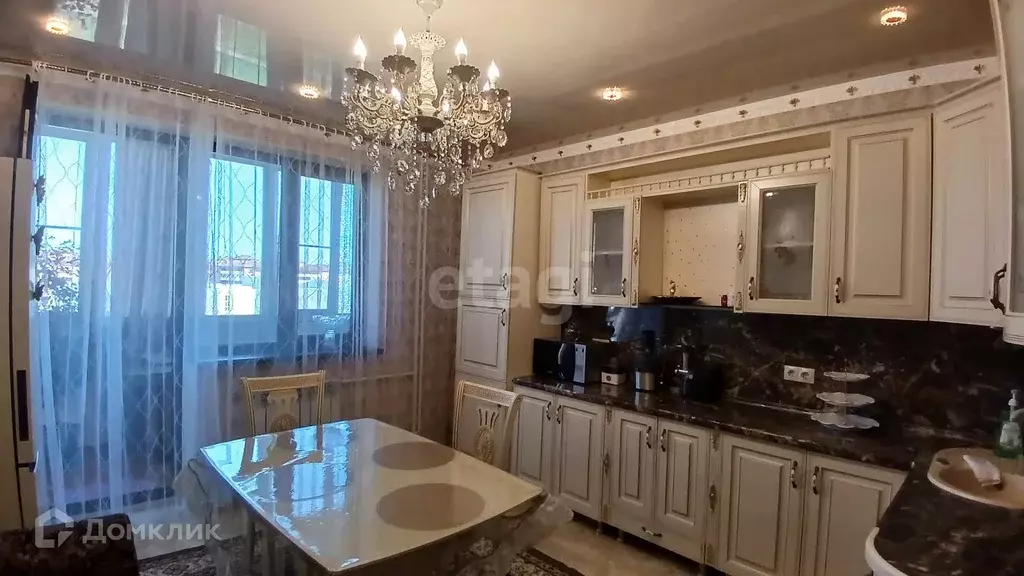 Продаётся 2-к квартира, 70 м - Фото 0