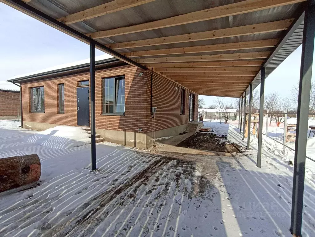 Дом в Краснодарский край, Динской район, с. Красносельское ул. ... - Фото 2