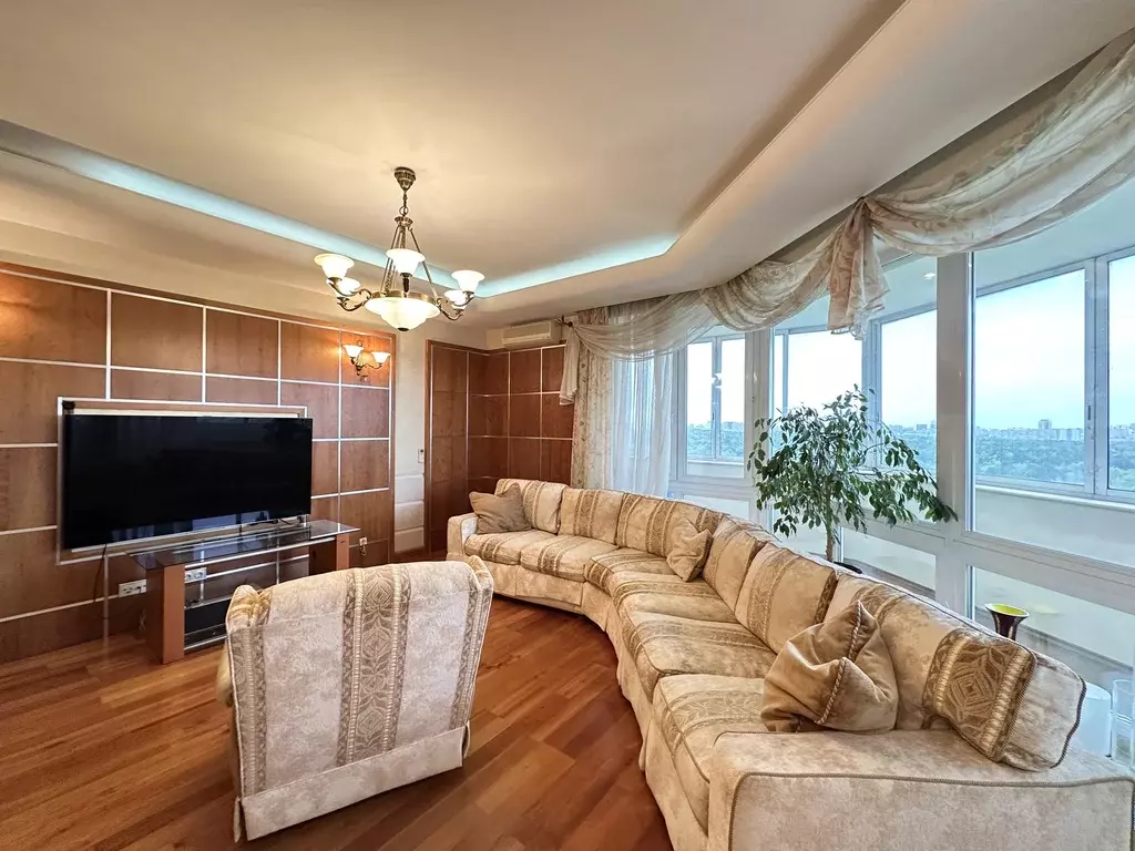 Продаётся 4-к квартира, 179.8 м - Фото 1