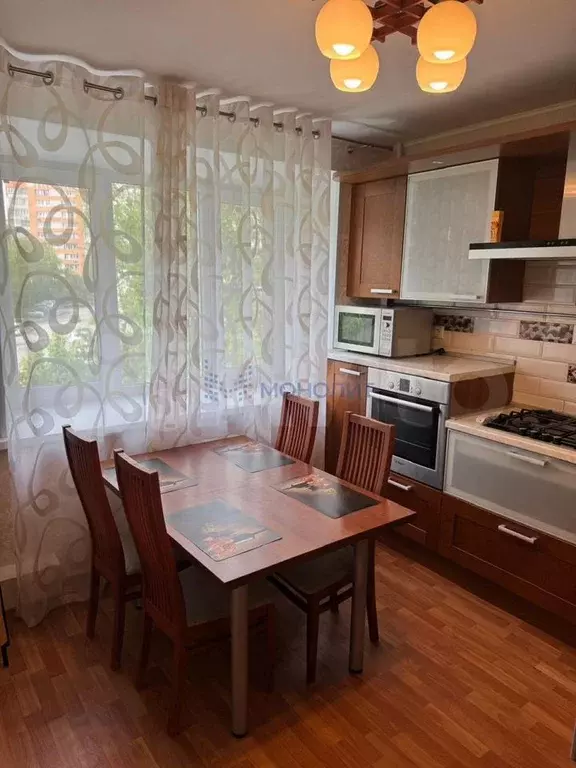 3-к. квартира, 80 м, 5/10 эт. - Фото 1