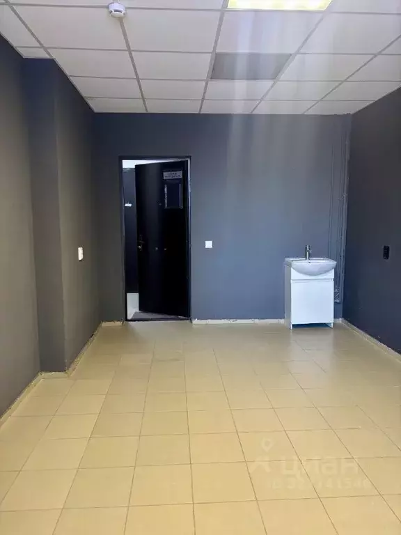 Помещение свободного назначения в Тверская область, Тверь ул. ... - Фото 1