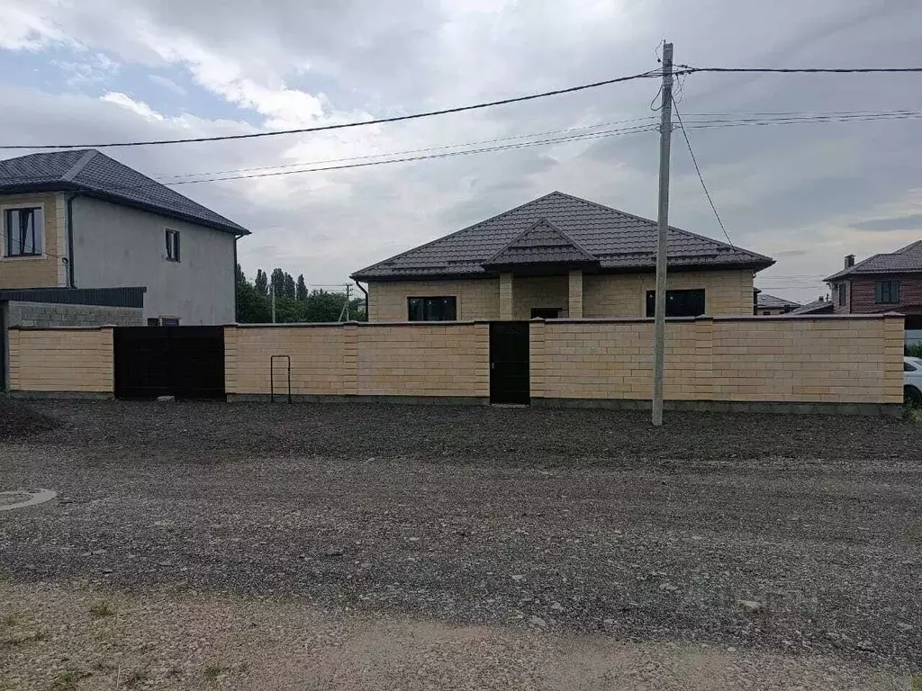 Дом в Ставропольский край, Пятигорск городской округ, с. Золотушка ... - Фото 1