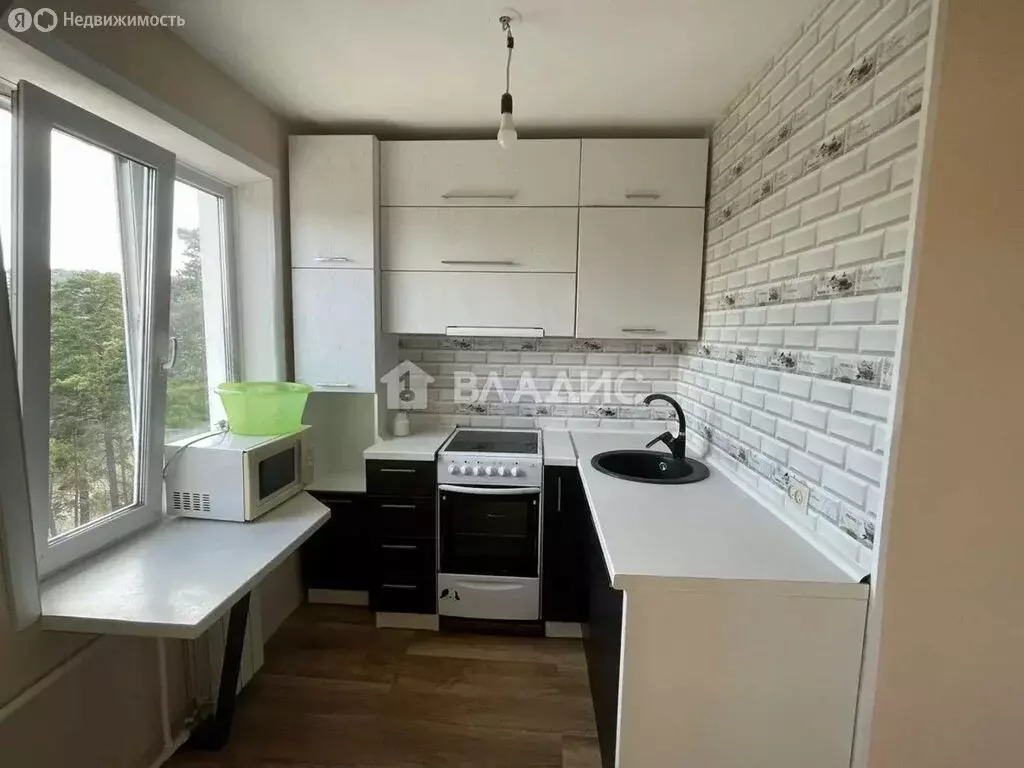 3-комнатная квартира: Улан-Удэ, 102-й микрорайон, улица Ринчино, 14 ... - Фото 1