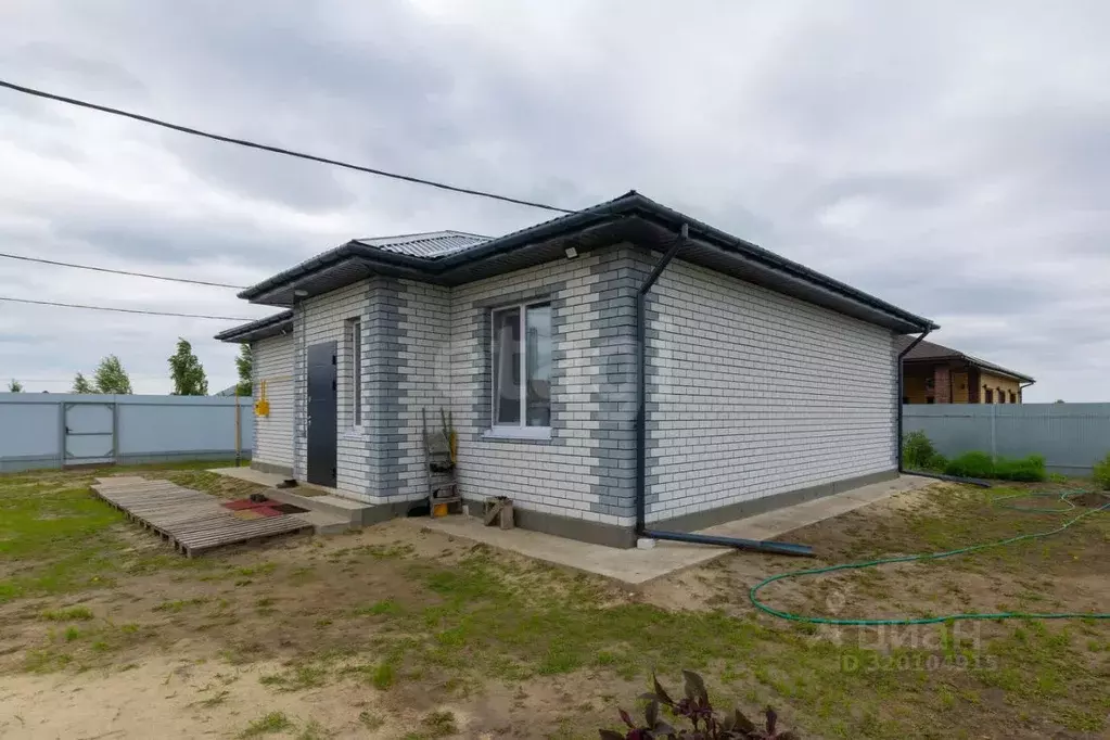 Дом в Тюменская область, Тюмень Р-404, 21-й км (86 м) - Фото 0