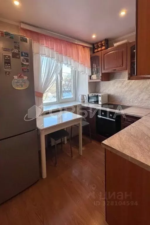 2-к кв. Тюменская область, Тюмень ул. Декабристов, 143 (44.5 м) - Фото 1