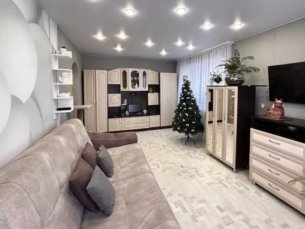 1-к кв. Свердловская область, Каменск-Уральский Октябрьский мкр, ул. ... - Фото 1