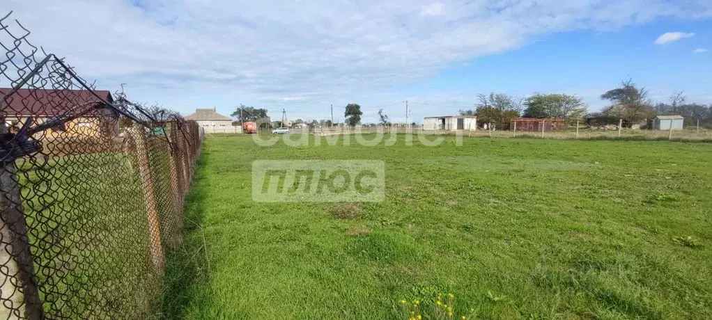 Участок в Крым, Ленинский район, с. Калиновка ул. Южная (18.0 сот.) - Фото 1