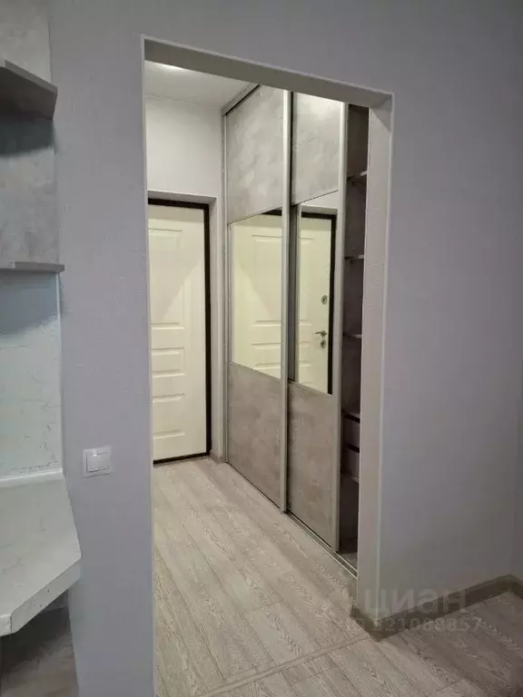 Студия Тюменская область, Тюмень ул. 2-я Луговая, 22к2 (30.0 м) - Фото 1