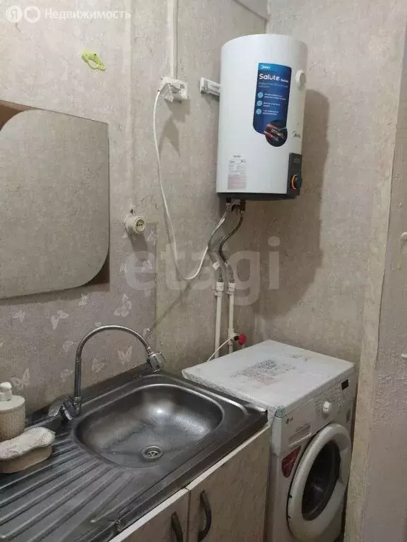 3-комнатная квартира: Бирск, улица Мира, 23 (55.4 м) - Фото 1