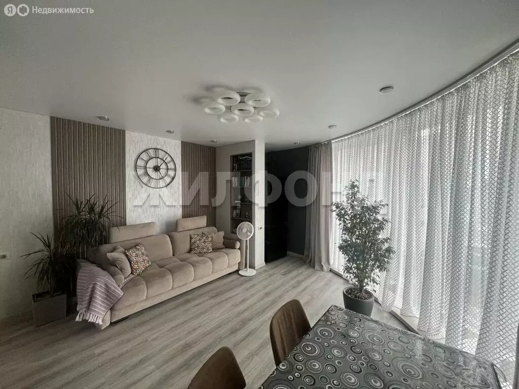 3-комнатная квартира: Абакан, улица Арбан, 2к2 (72.8 м) - Фото 2