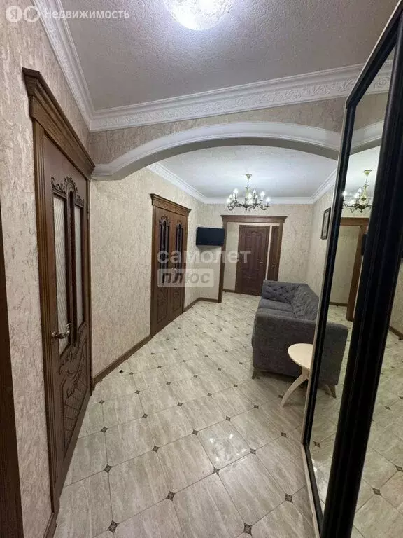 3-комнатная квартира: Нальчик, улица Тарчокова, 54 (87 м) - Фото 1