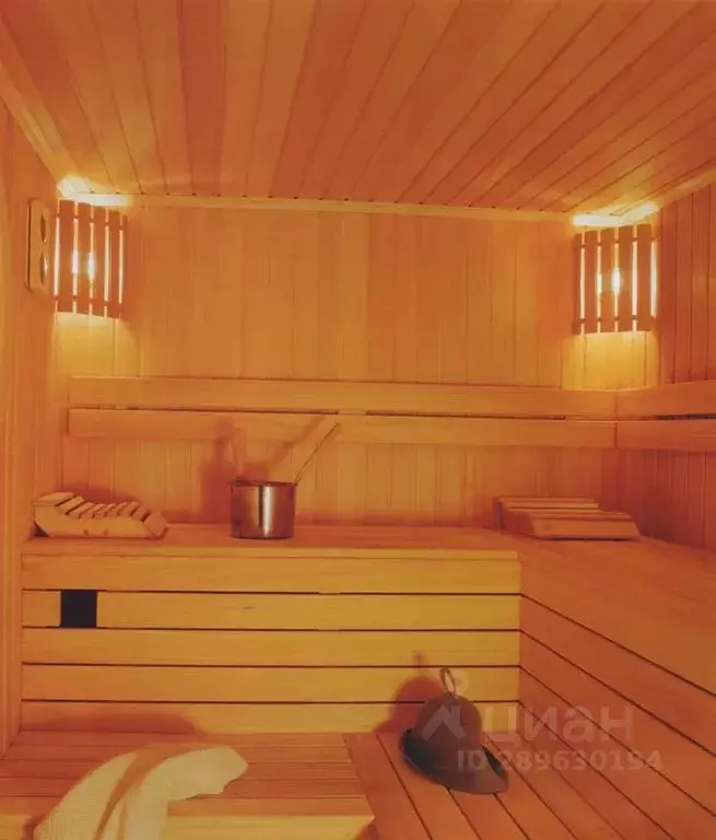 Дом в Волгоградская область, Волгоград Продольная ул., 118 (225 м) - Фото 2