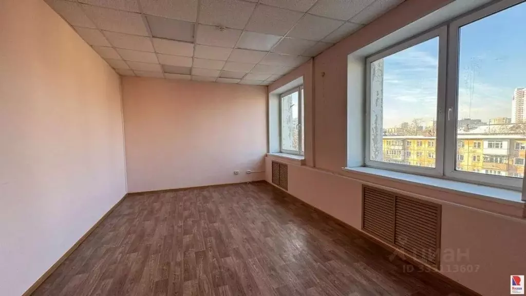Офис в Челябинская область, Челябинск ул. Елькина, 79 (73 м) - Фото 1
