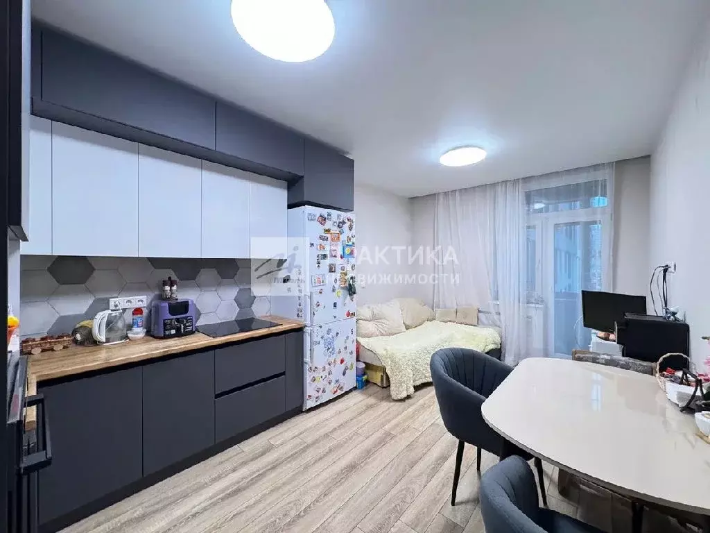 Продается 2-комнатная квартира - Фото 2