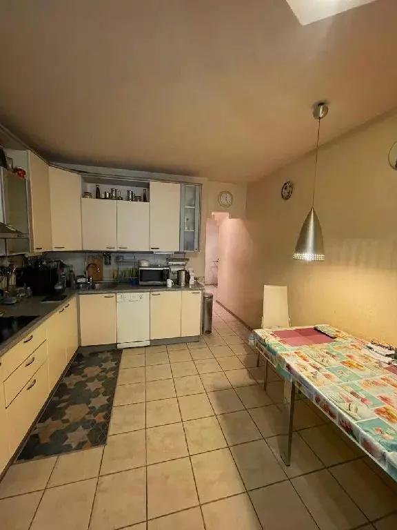 Продается 3-комнатная квартира - Фото 1