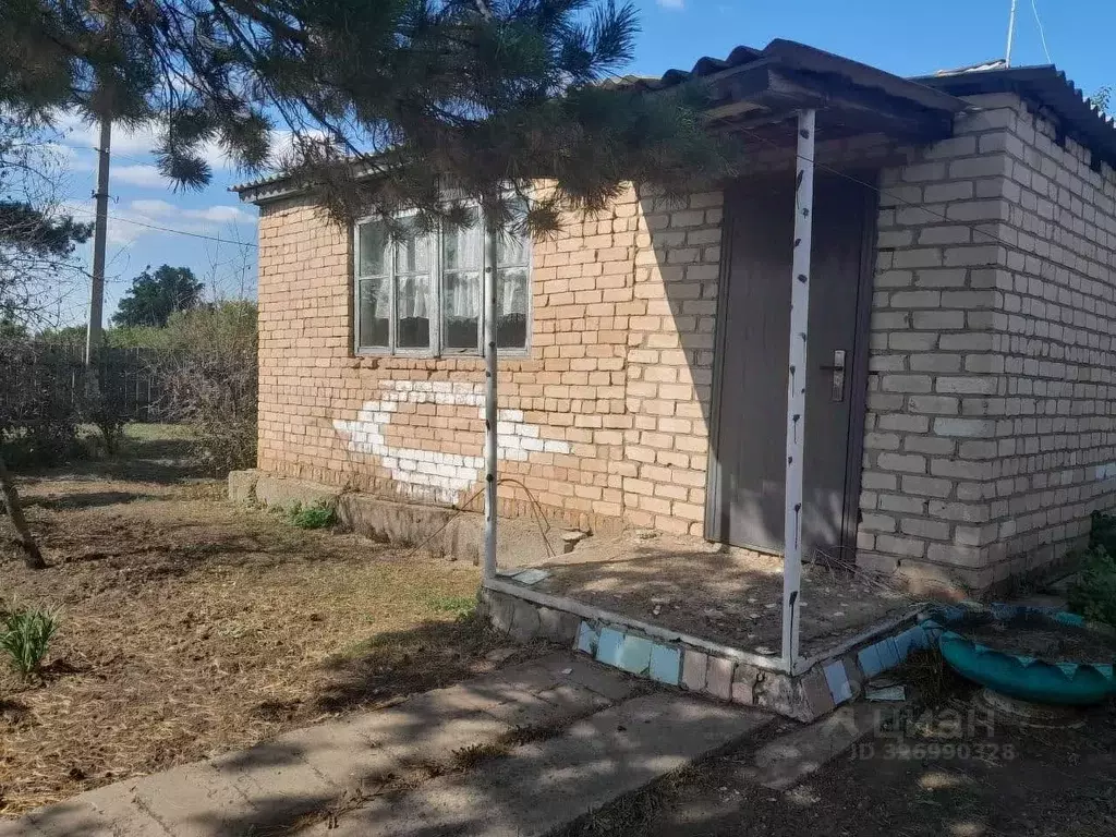 Дом в Оренбургская область, Саракташский район, Черноотрожский ... - Фото 1