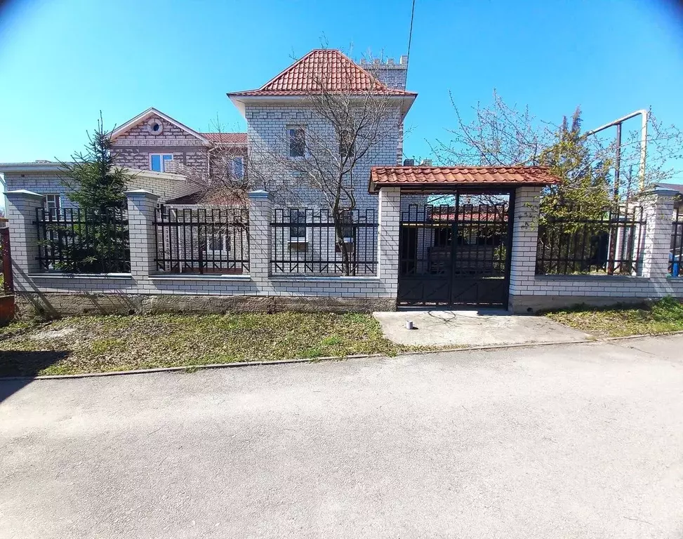 Дом в Нижегородская область, Нижний Новгород д. Фроловское, 13 (340 м) - Фото 1