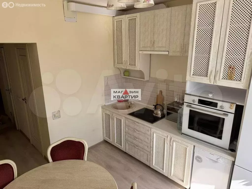 2-комнатная квартира: Смоленск, улица Кирова, 8А (62 м) - Фото 1