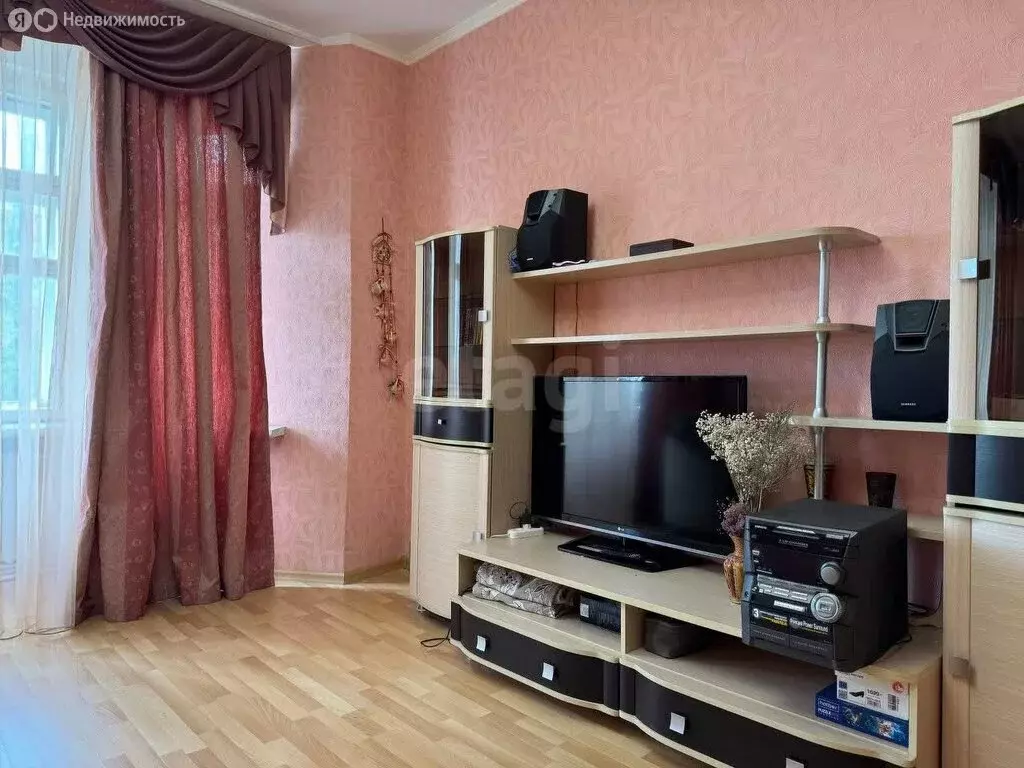 3-комнатная квартира: Псков, Гражданская улица, 8 (83 м) - Фото 0