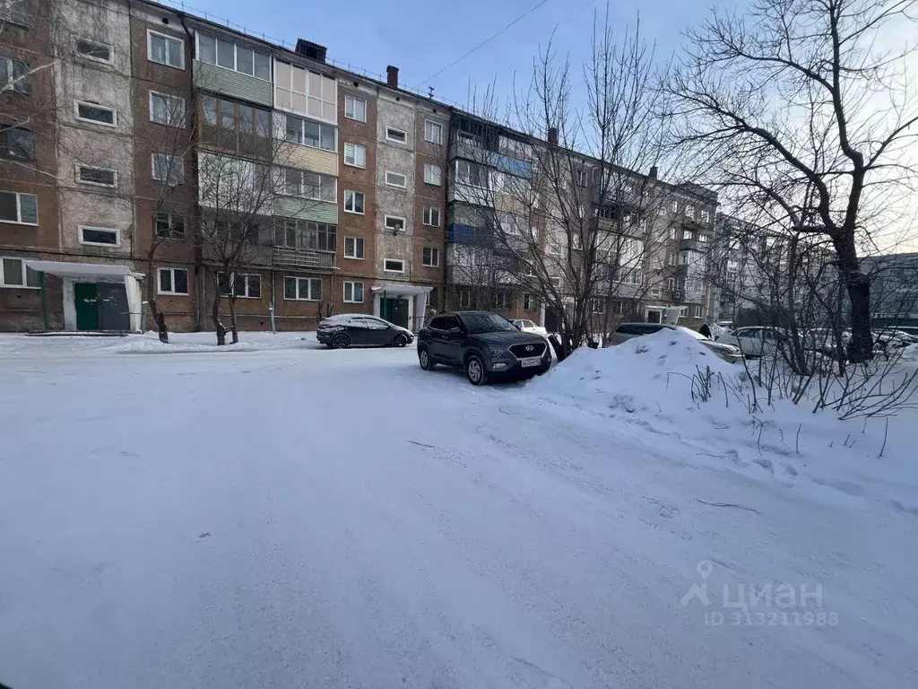 3-к кв. Кемеровская область, Ленинск-Кузнецкий просп. Ленина, 63/3 ... - Фото 0