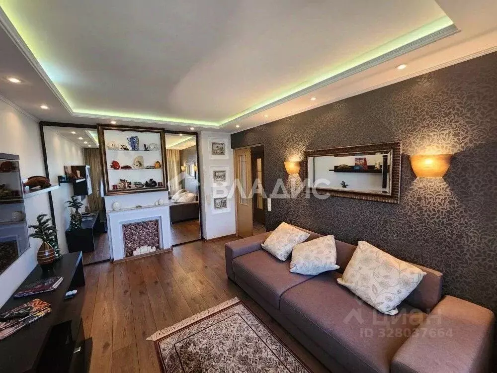 3-к кв. Калининградская область, Калининград Комсомольская ул., 105 ... - Фото 1