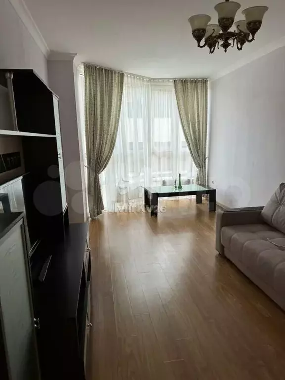 1-к. квартира, 49 м, 3/9 эт. - Фото 1