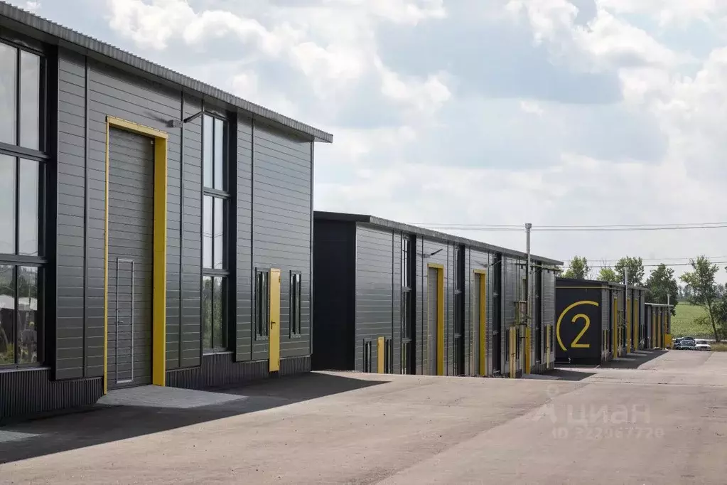 Помещение свободного назначения в Воронежская область, с. Новая Усмань ... - Фото 1