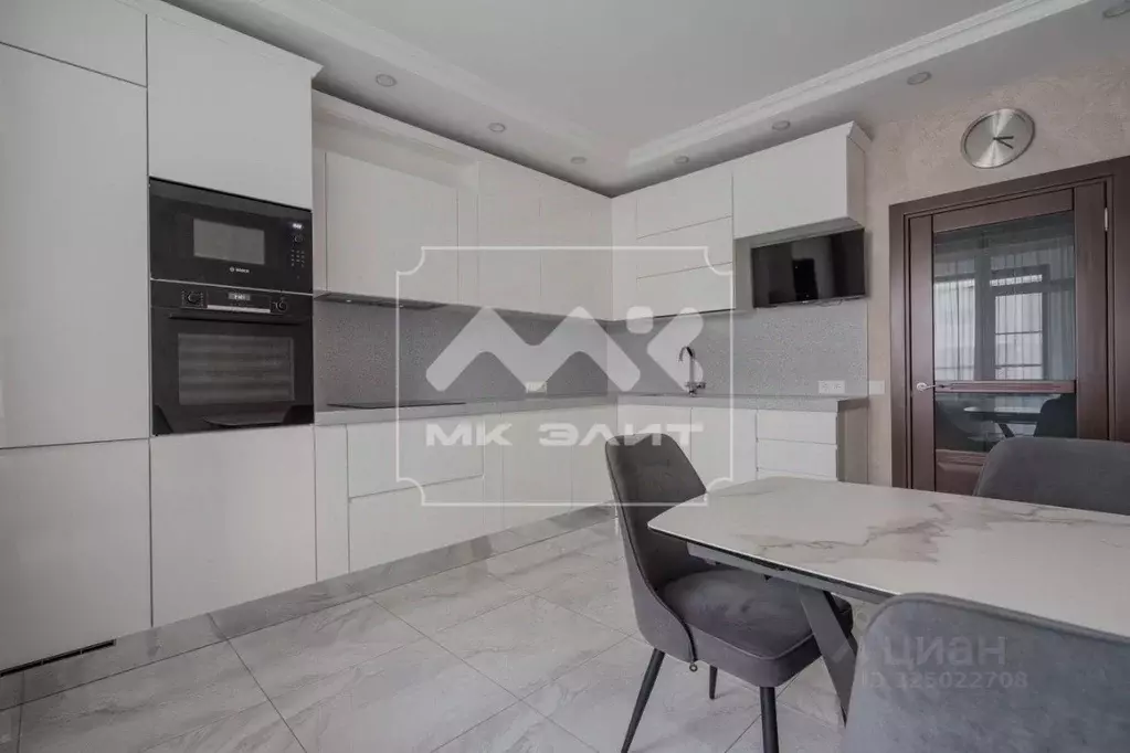 3-к кв. Санкт-Петербург Кременчугская ул., 19к2 (107.0 м) - Фото 1