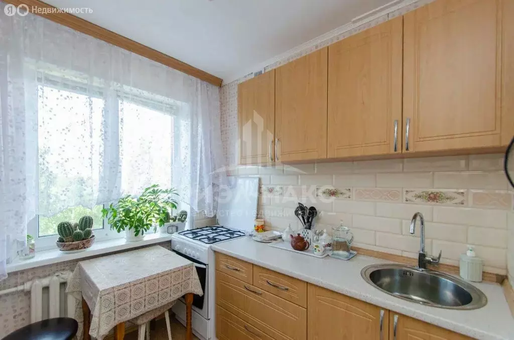 1-комнатная квартира: Брянск, улица Есенина, 6 (30.7 м) - Фото 0