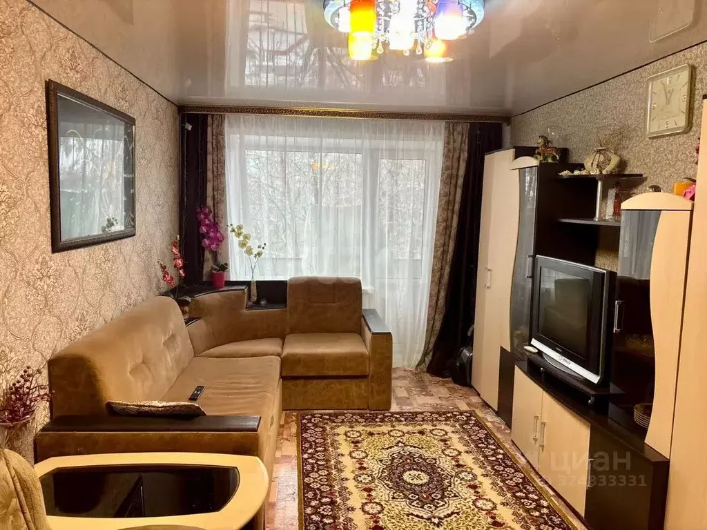 3-к кв. Псковская область, Остров 1 Мая ул., 14/11 (57.2 м) - Фото 1