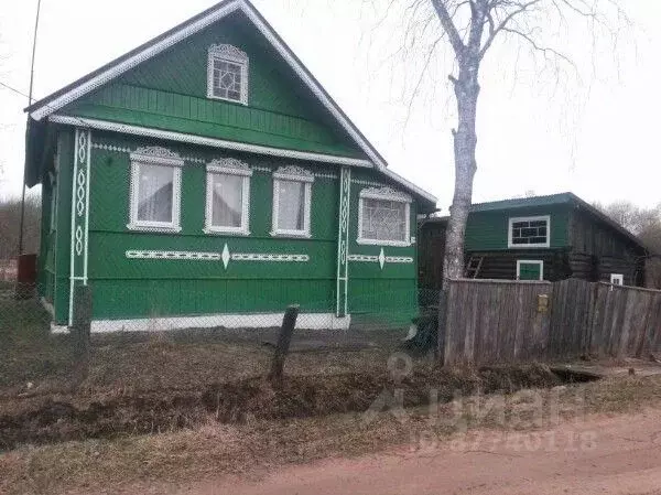 Дом в Новгородская область, Парфинский район, Федорковское с/пос, д. ... - Фото 1