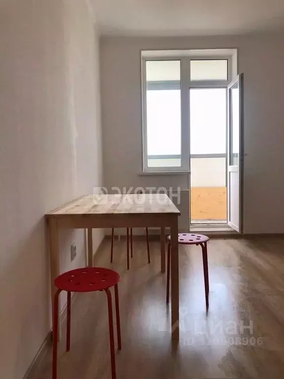 2-к кв. Ленинградская область, Мурино Всеволожский район, ул. ... - Фото 0