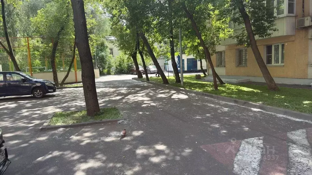 Гараж в Санкт-Петербург 8-я Васильевского острова линия, 49 (11 м) - Фото 1