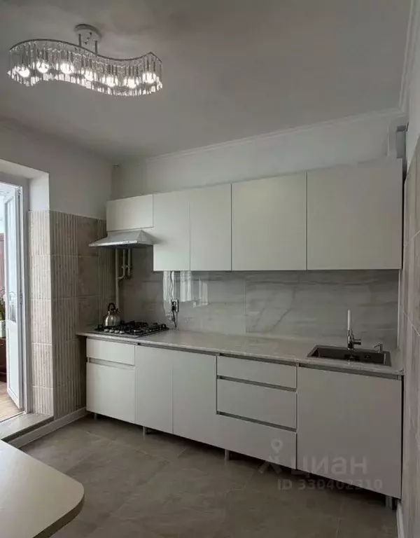 2-к кв. Крым, Симферополь ул. Ешиль Ада, 10 (53.4 м) - Фото 1