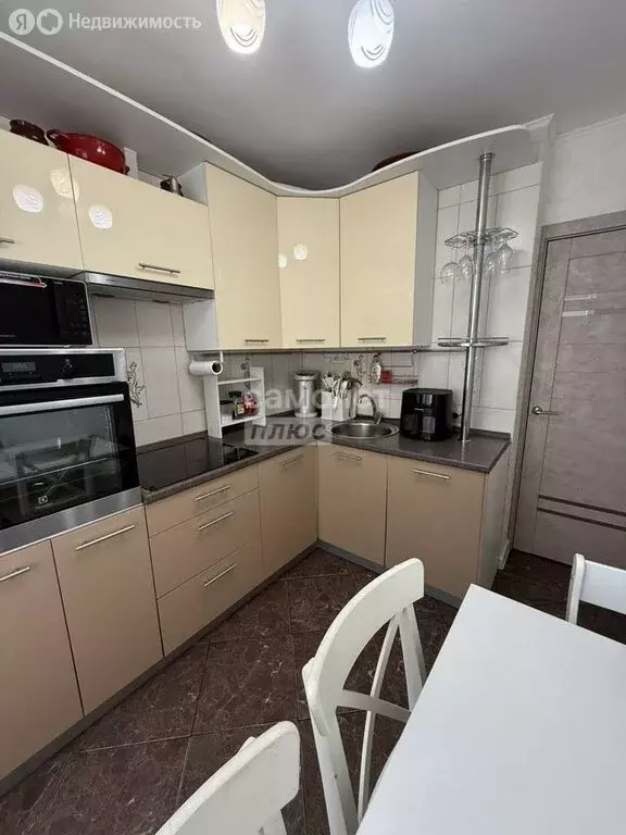 3-комнатная квартира: Тольятти, Юбилейная улица, 19 (64.4 м) - Фото 0