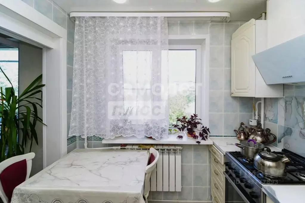 3-к кв. Омская область, Омск ул. Дианова, 7Б (61.8 м) - Фото 2