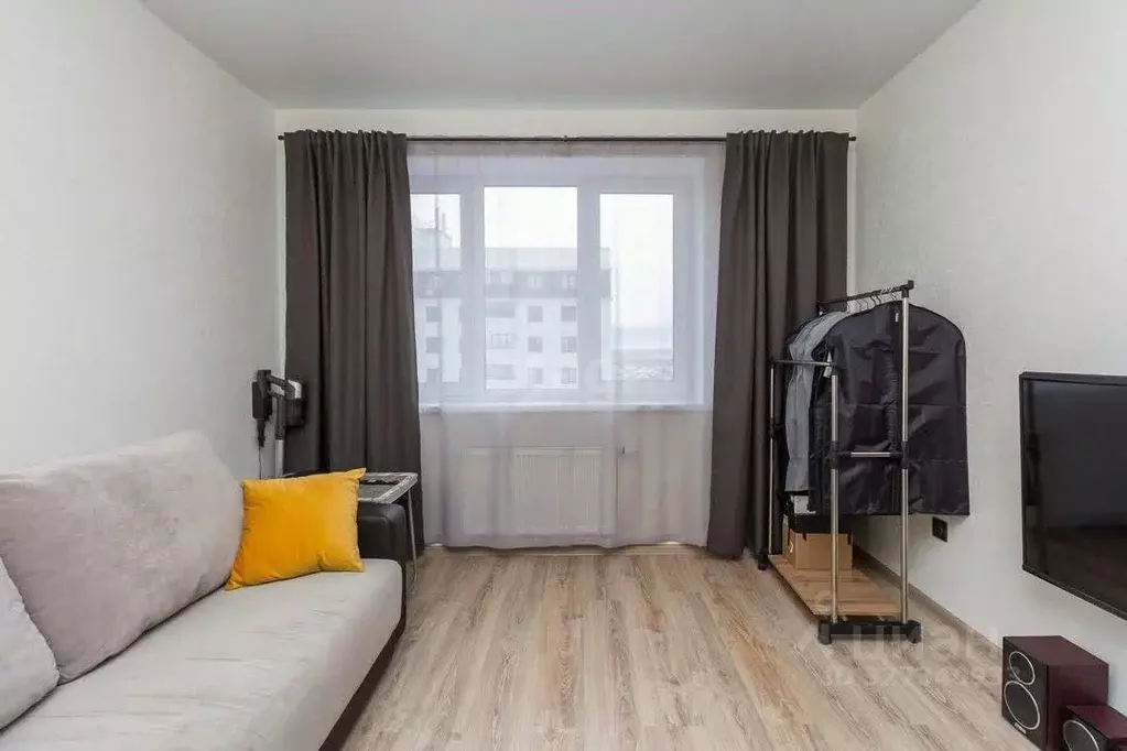 Студия Тюменская область, Тюмень ул. Тальниковая, 3 (25.4 м) - Фото 1